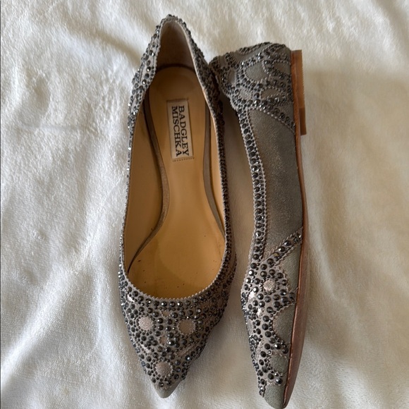 Badgley Mischka Gray Embellished Women's Flats - Picture 2 of 3
